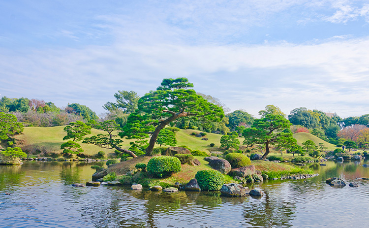 Suizenji Jojuen Garden (Suizenji Park)